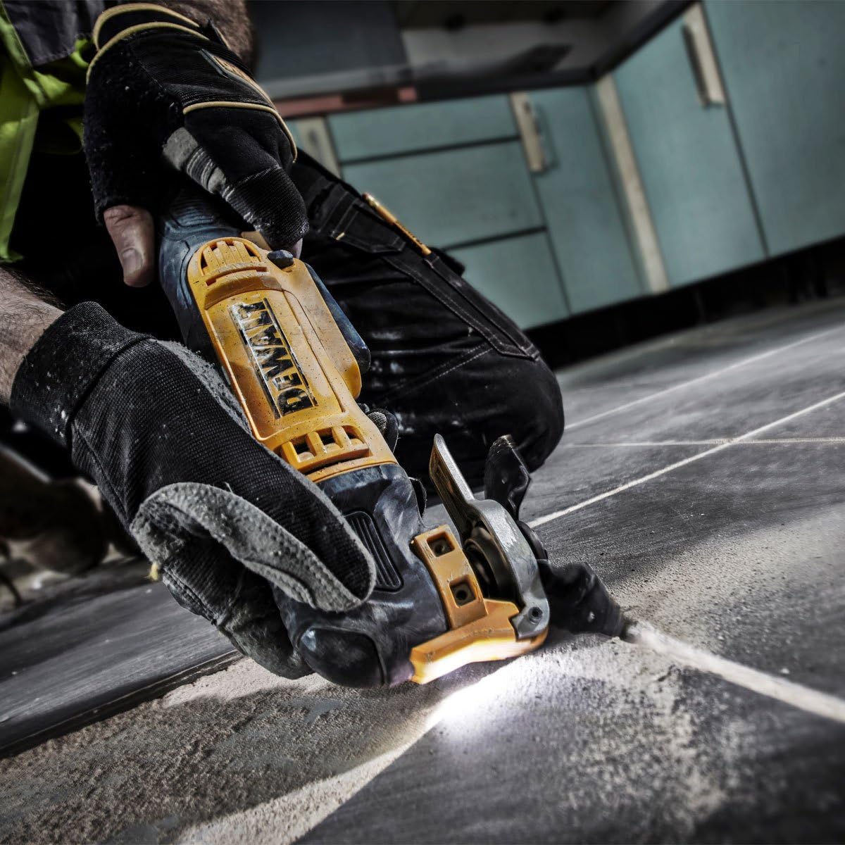 Dewalt Multi Oscillating Tool - Dwe315KT