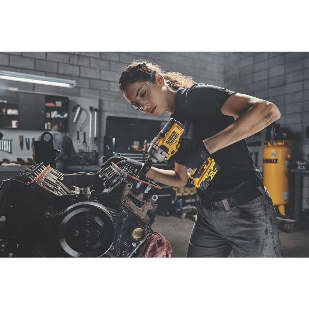 Dewalt DCF891P2T-GB 18V 1/2 In. Cordless Impact Wrench, 812 Nm, Brushless Motor, 3 YEARS WARRANTY